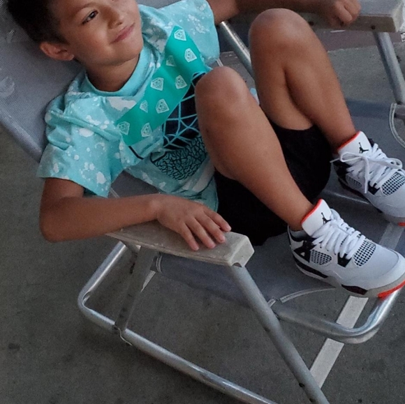 Meet your Posher, Amy POSH ADMINISTRATOR !! - Picture 5 of 15